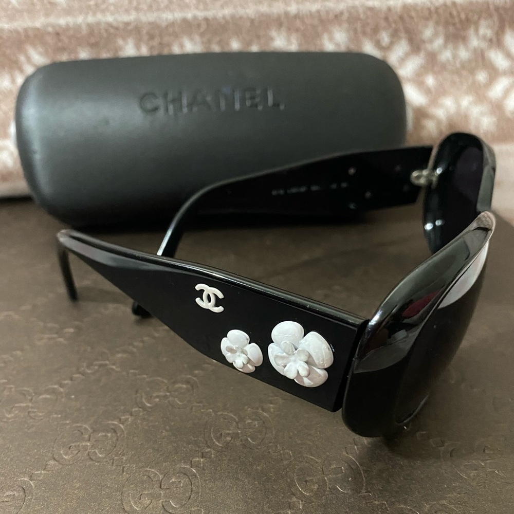 Authentic Used Chanel Camellia Sunglass